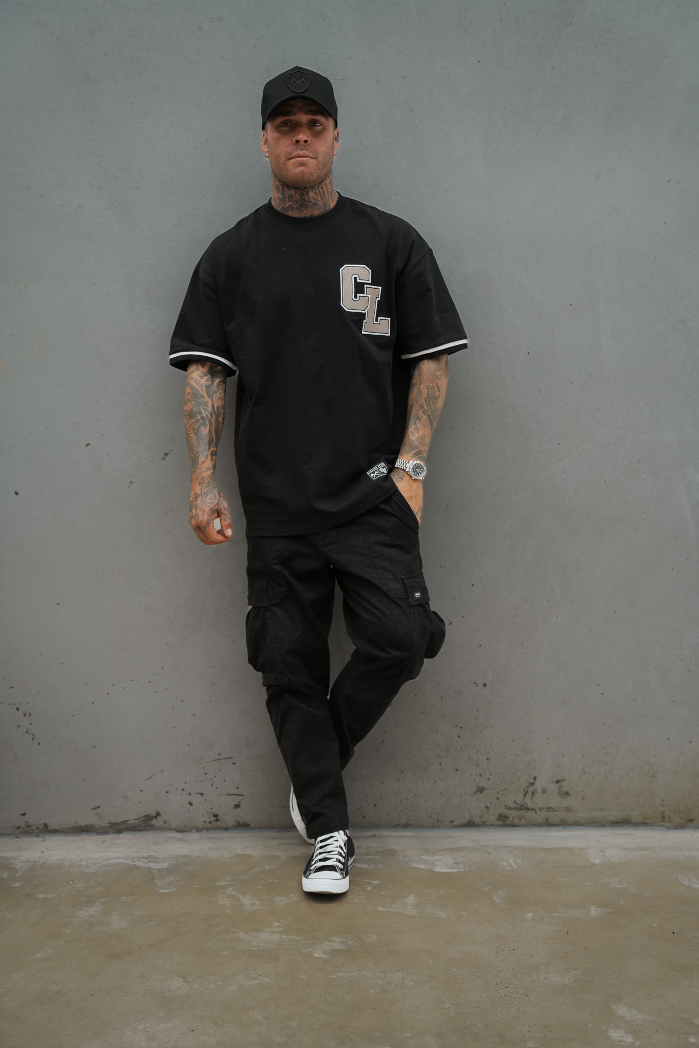 The Quarterback Tee - Black/Brown