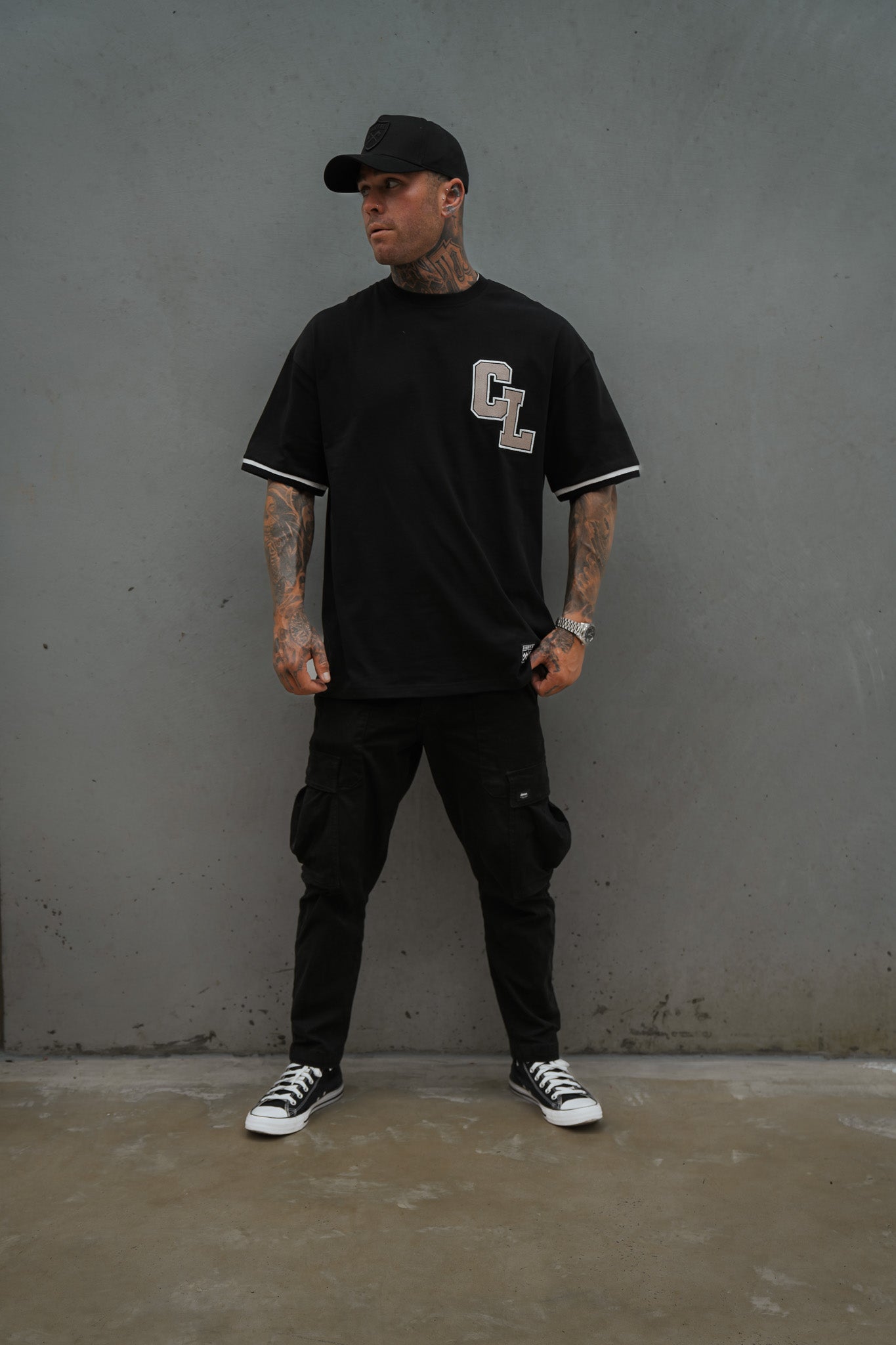 The Quarterback Tee - Black/Brown