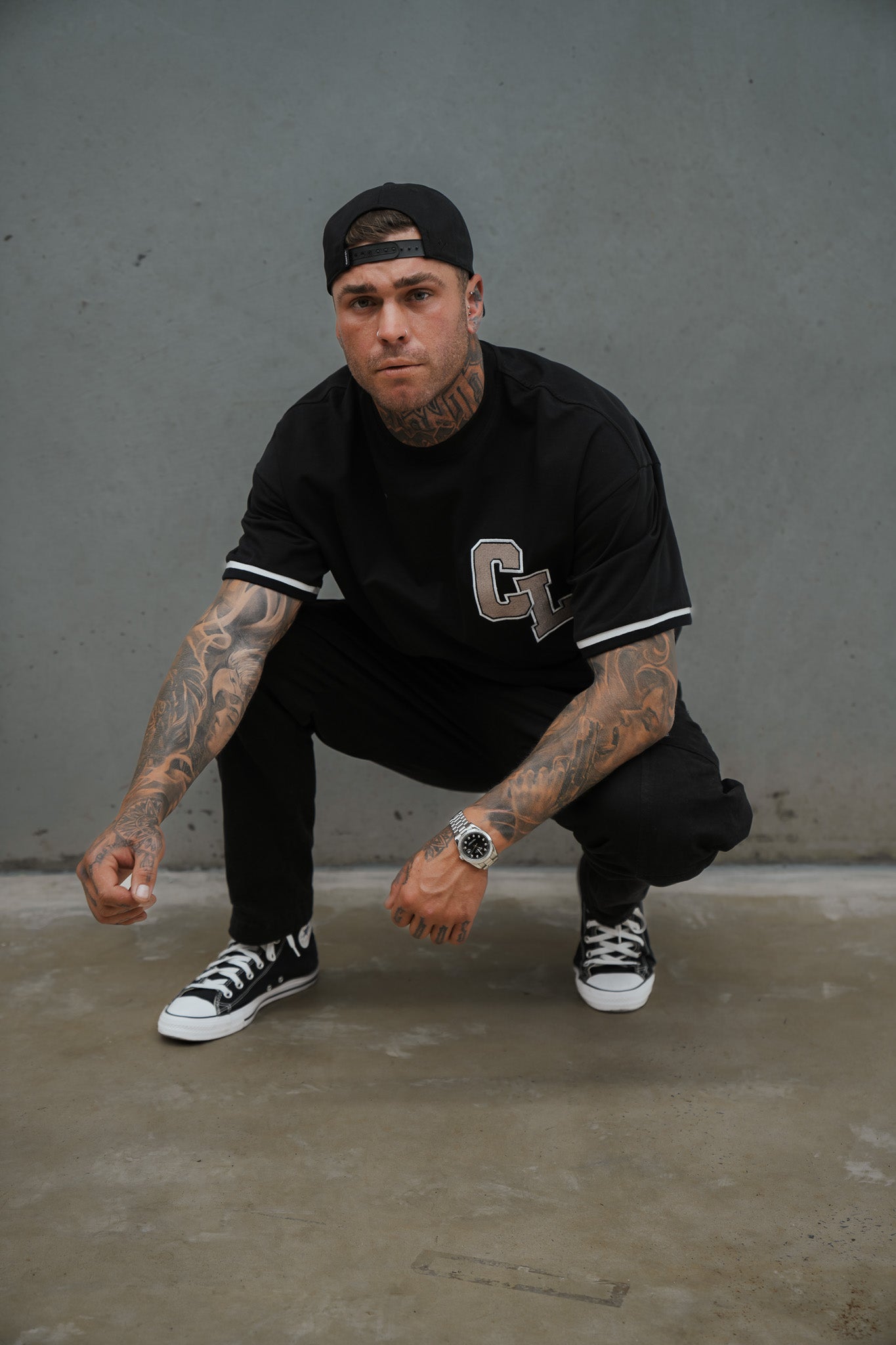 The Quarterback Tee - Black/Brown