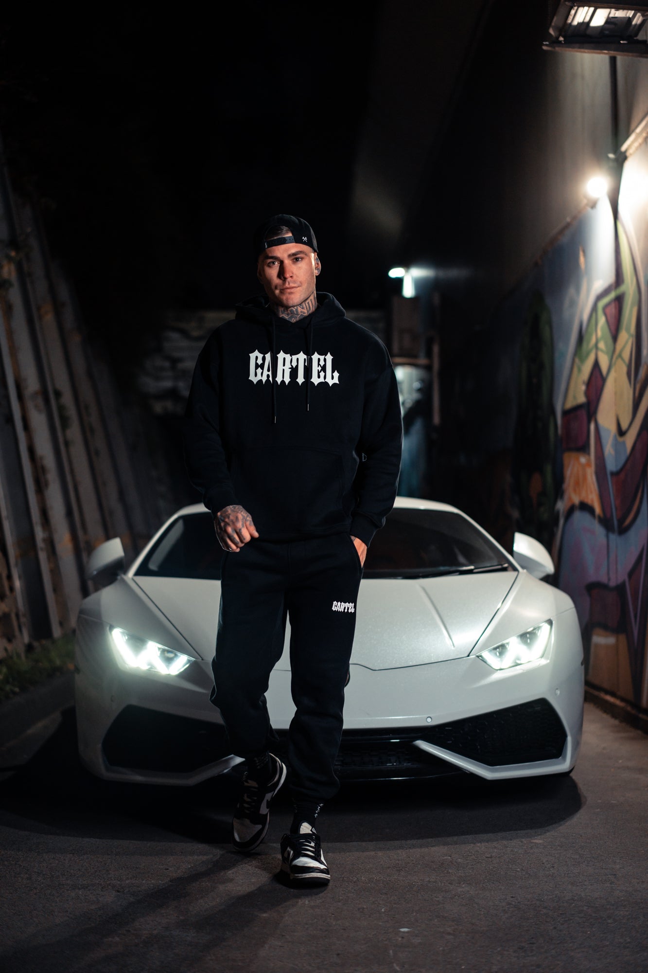 The Baddie Trackpants - Black/White