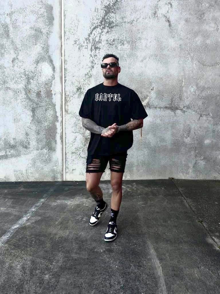 The Outsider Tee - Black/White