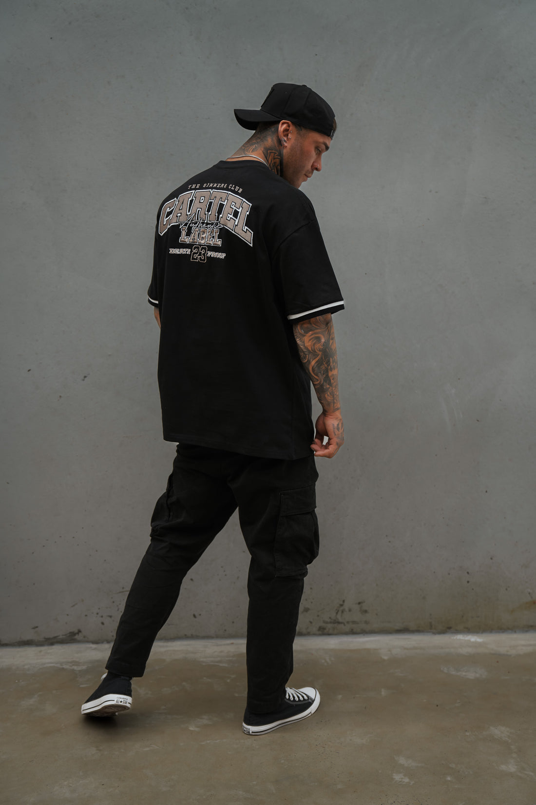 The Quarterback Tee - Black/Brown