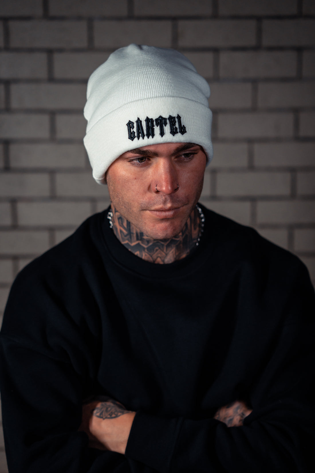 The Baddie Beanie - White/Black