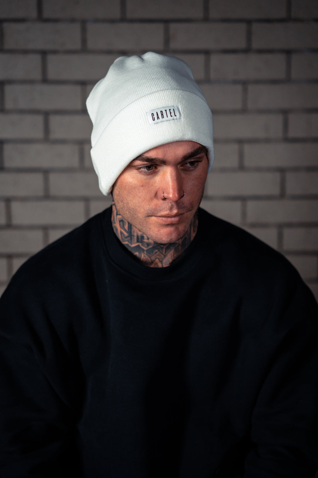 The Essentials Beanie - White/Black