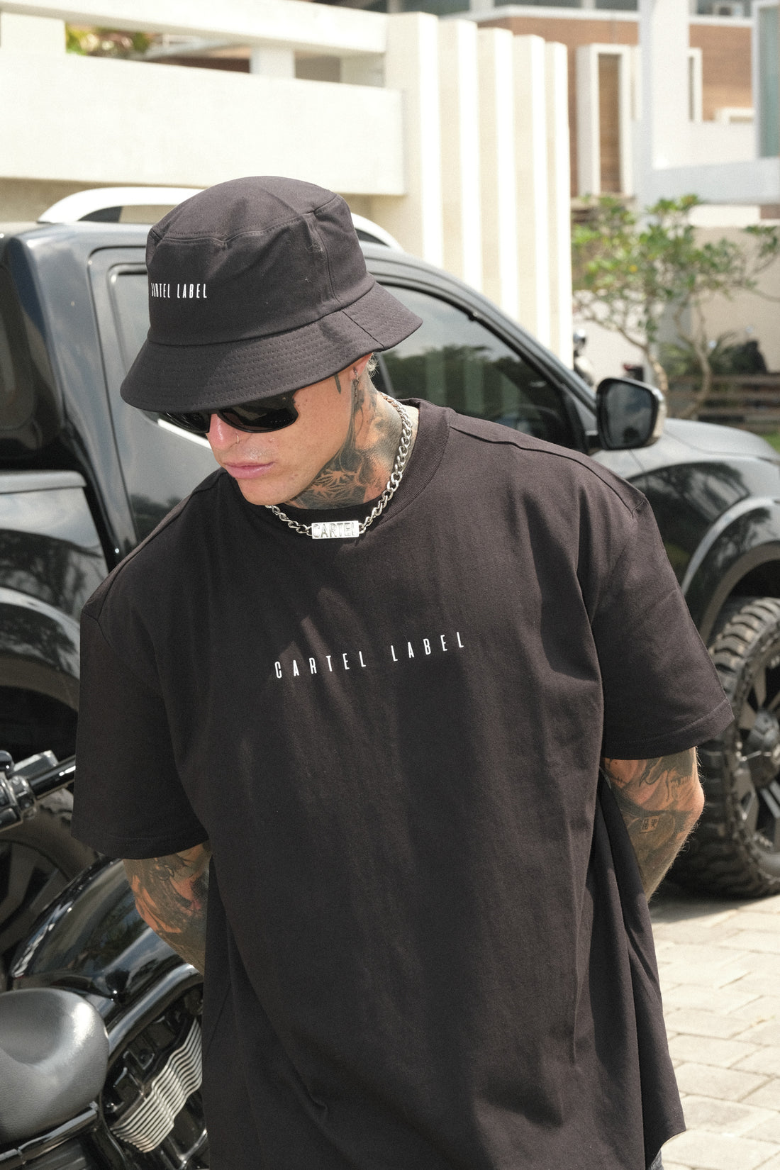 The Minimal Drop Tee - Black